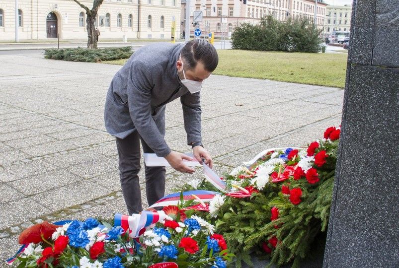 obrázek: Náměstek hejtmana Michal Zácha uctil památku T. G. Masaryka