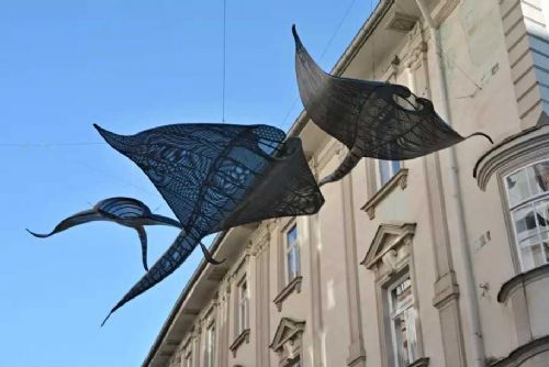 Foto: Hasiči v Olomouci zachránili chodce před katastrofou!