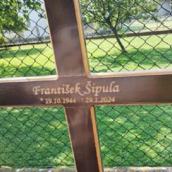 V Olomouckém kraji stoupá počet sociálních pohřbů, obce hledají řešení