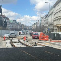 Tramvajová trať na horním Václavském náměstí míří k otevření v roce 2027