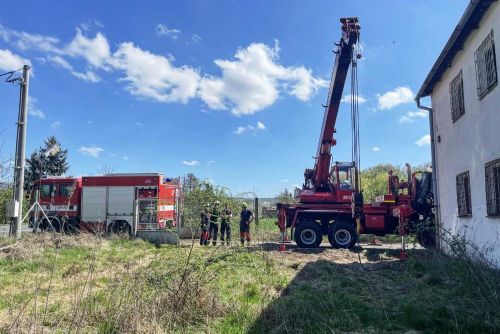 Foto: Instruktoři HZS Olomouckého kraje ve Šternberku se školí na stabilizaci budov