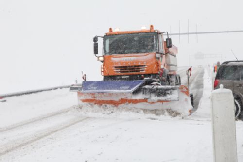 Foto: Ředitelství silnic a dálnic má připraveno na zimní údržbu 200 sypačů a 648 řidičů