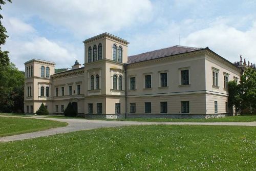 Foto: Empírový Den: Zámek Čechy pod Kosířem ožije šlechtickou elegancí