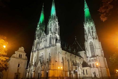 obrázek:Olomoucká katedrála svatého Václava v novém světle: LED technologie zvýrazňuje její krásu