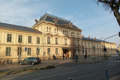 Foto: Blikající světla zlepšují bezpečnost na přechodech v Přerově